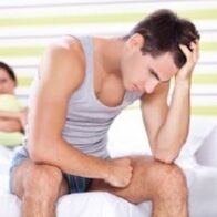 un homme est gêné par une décharge pathologique lorsqu'il est excité